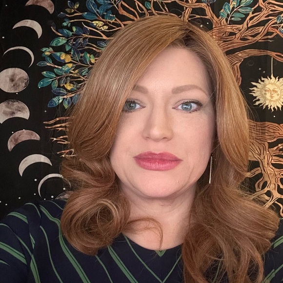 Meet your Posher, Jennifer - Picture 8 of 12